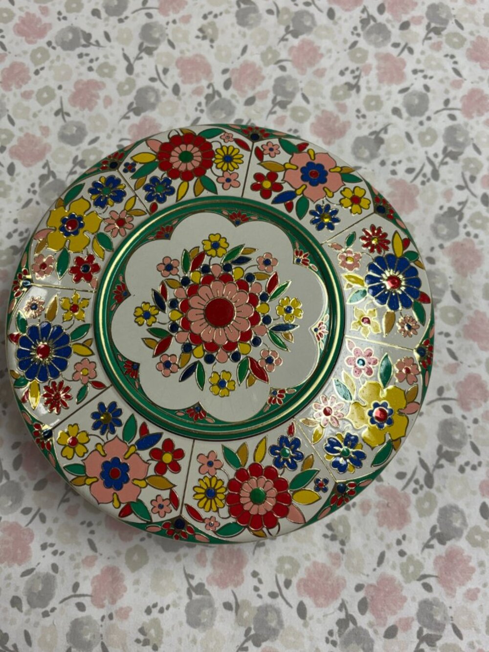 Vintage Decorative Tin - Made in Holland - Picture 2 of 15